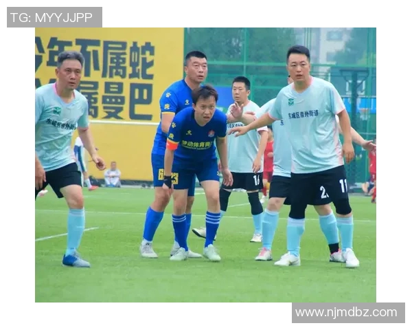 铜仁地区足球明星及其精彩瞬间的图片展示与介绍